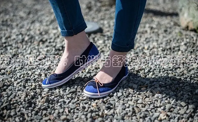 Bsports网页版登录入口百度智能门户粉白运动鞋：时尚与舒适的完美结合