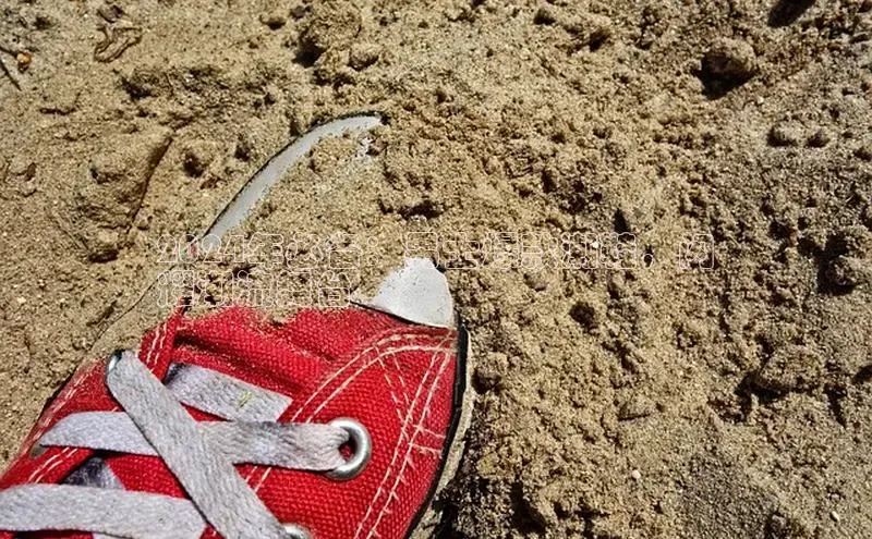 Bsports在线登录入口百度教育2024年必备：男士爆款潮鞋，闪
耀潮流舞台