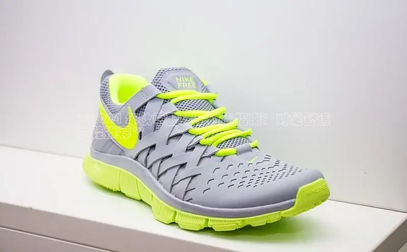 b体育官方下载入口最新版百度健康**2024 年秋季配裙子时尚指南：时髦舒适
女鞋推荐**