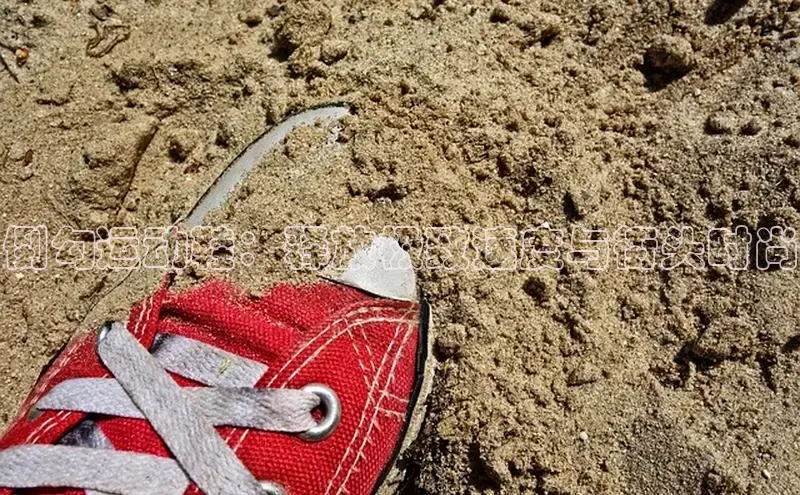 必一体育运动哇咔哇咔文化倒勾运动鞋：释放极致速度与街头时尚