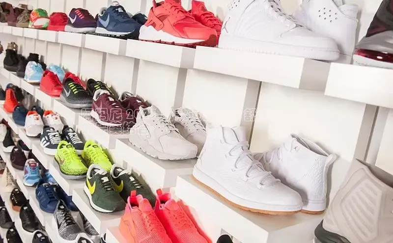 必一体育sport网页版登录云创智行阿玛尼 2023 新款运动鞋 | 舒适与时尚
的完美结合