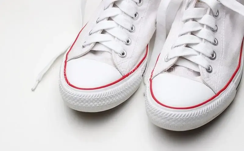 b体育下载入口app极氪智能科技**2024 年男士鞋子风向标：鬼冢虎
最新爆款**