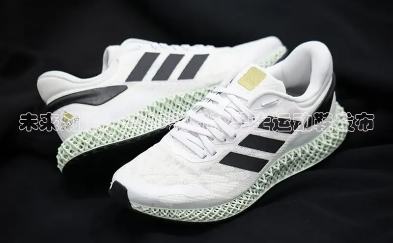 未来潮流：2025款新款男士运动鞋发布